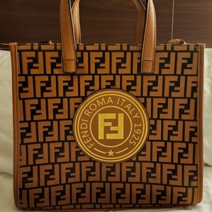Fendi Leather Logo Shopper Tote